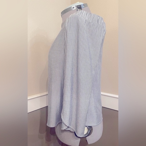 MERONA Off The Shoulder Top Size Small Open Tulip Sleeve Cropped Striped Gray - Picture 4 of 6